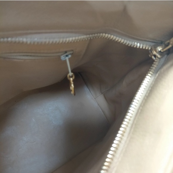 Chanel Tan Quilted caviar leather tote interlocking cc. 2003 - 2004 - Picture 11 of 16